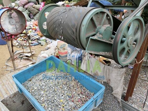 Cliente Línea de producción de reciclaje de latas de metal