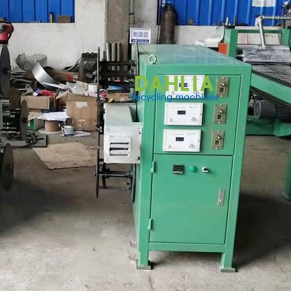 Aluminum-plastic coil separator machine